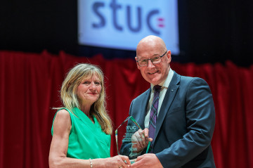 EIS learning rep receives Helen Dowie Award for championing inclusive education